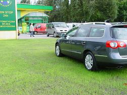 VW Passat parkujący na EcoGreen